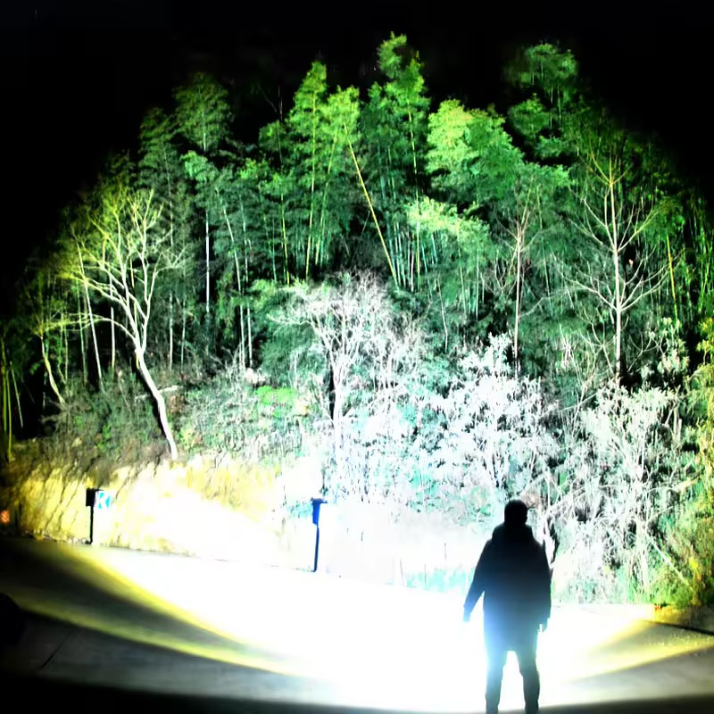 Multifunctional Intense Flashlight Type-c